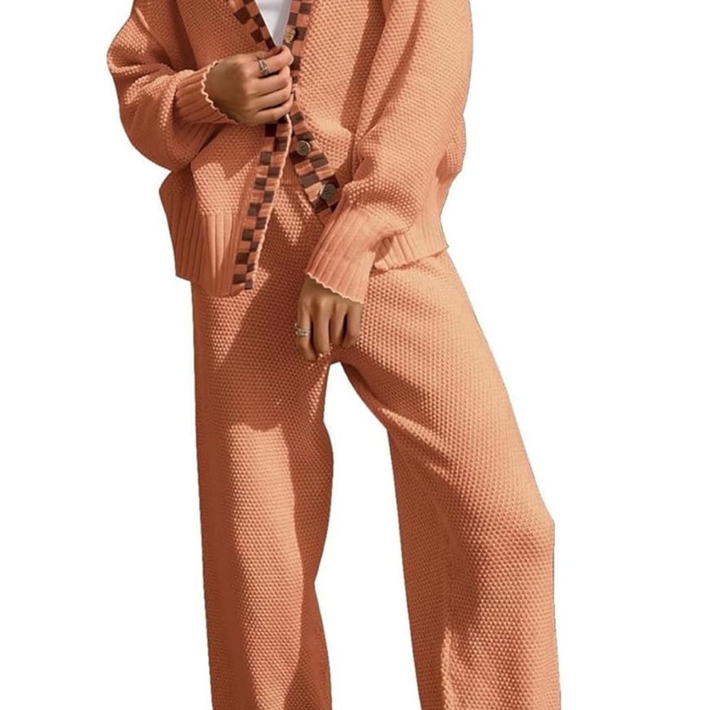 Women's Stylish Knit Jogger Set in Peach